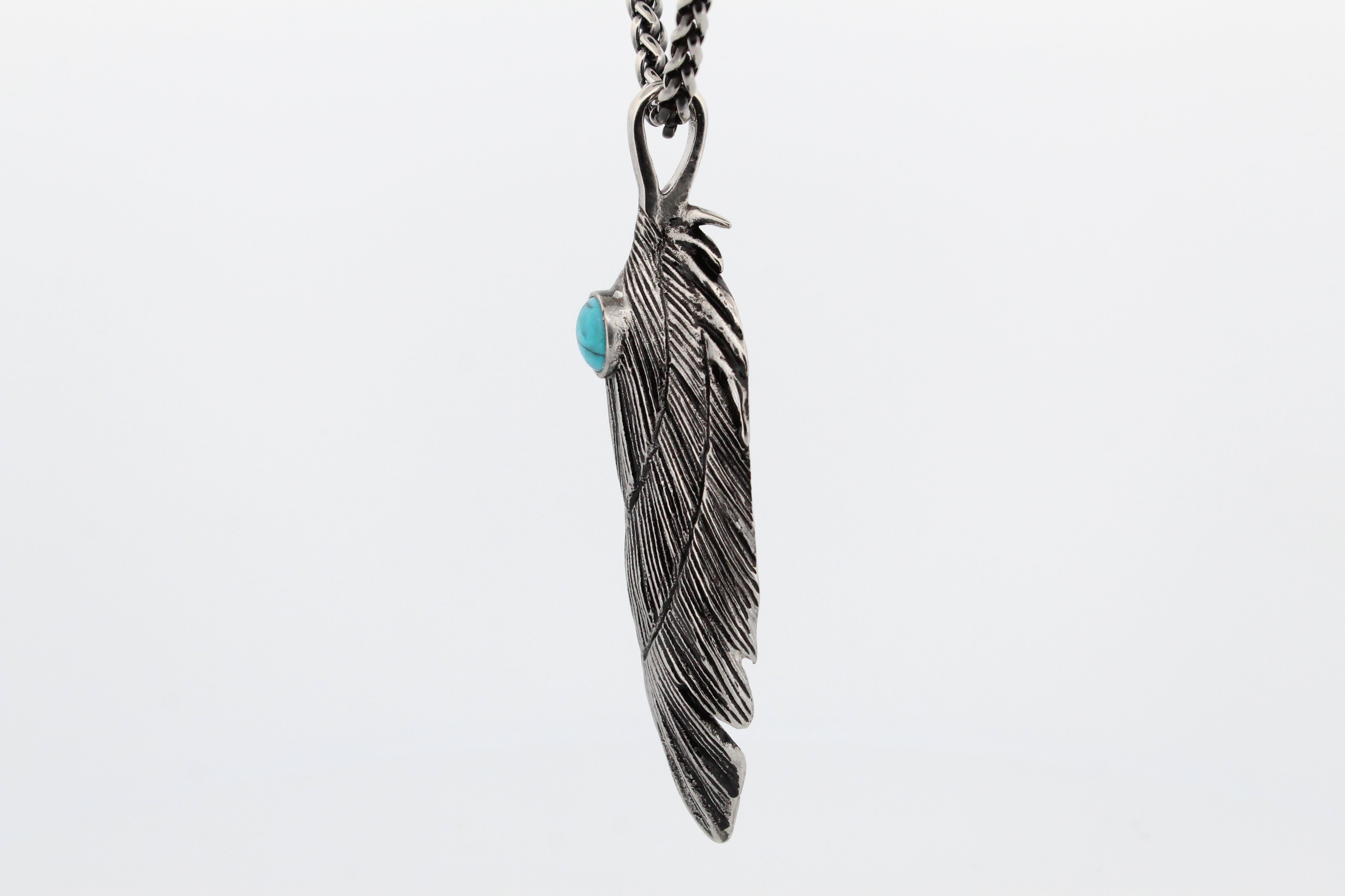 MYSTIC QUILL PENDANT & CHAIN