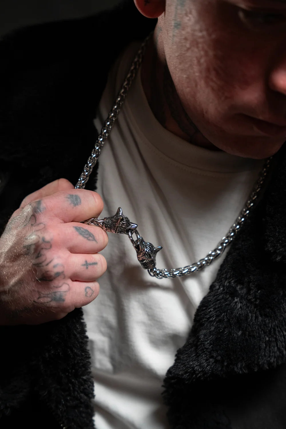 DOUBLE WOLF HEAD ROPE CHAIN