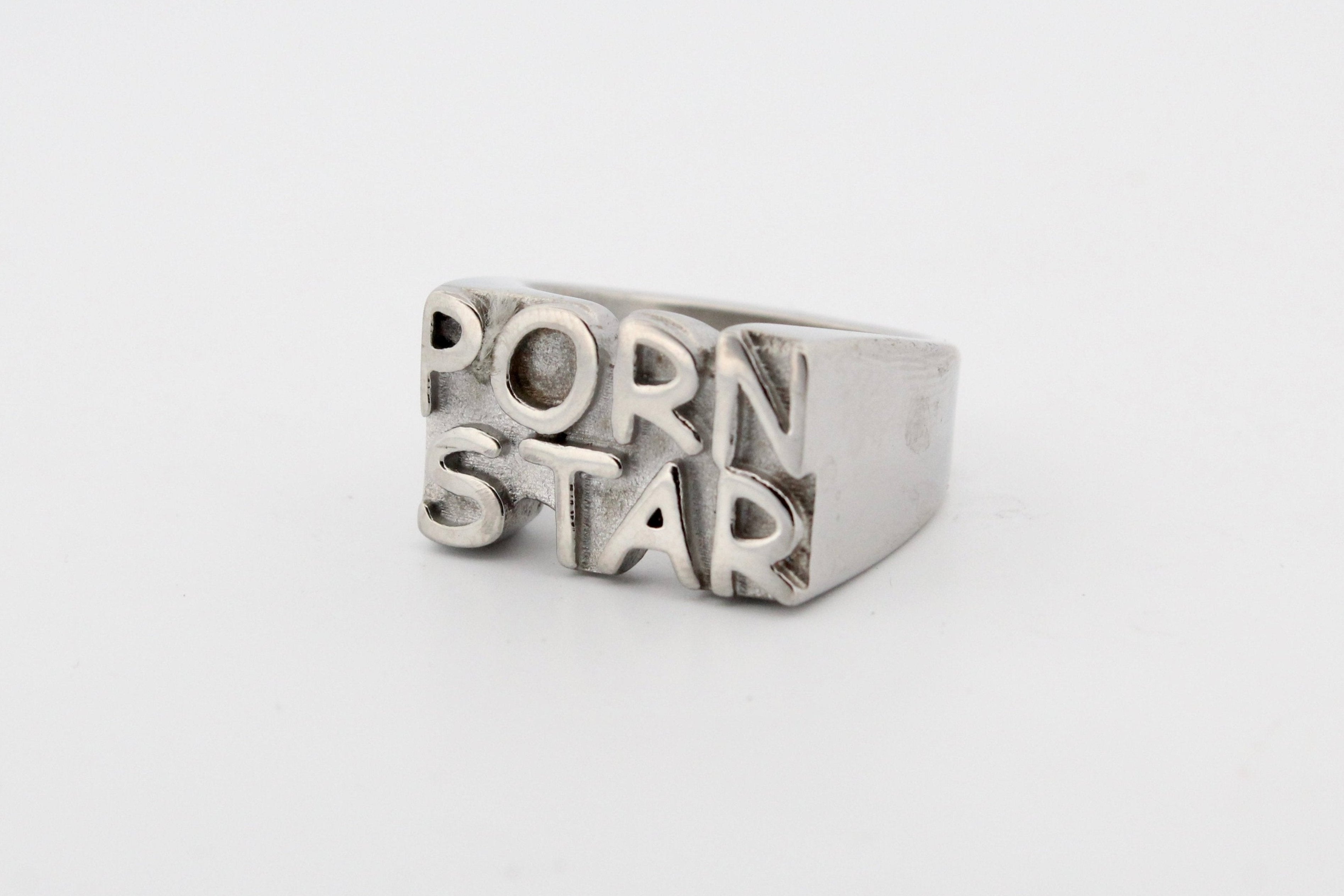 PORN-STAR